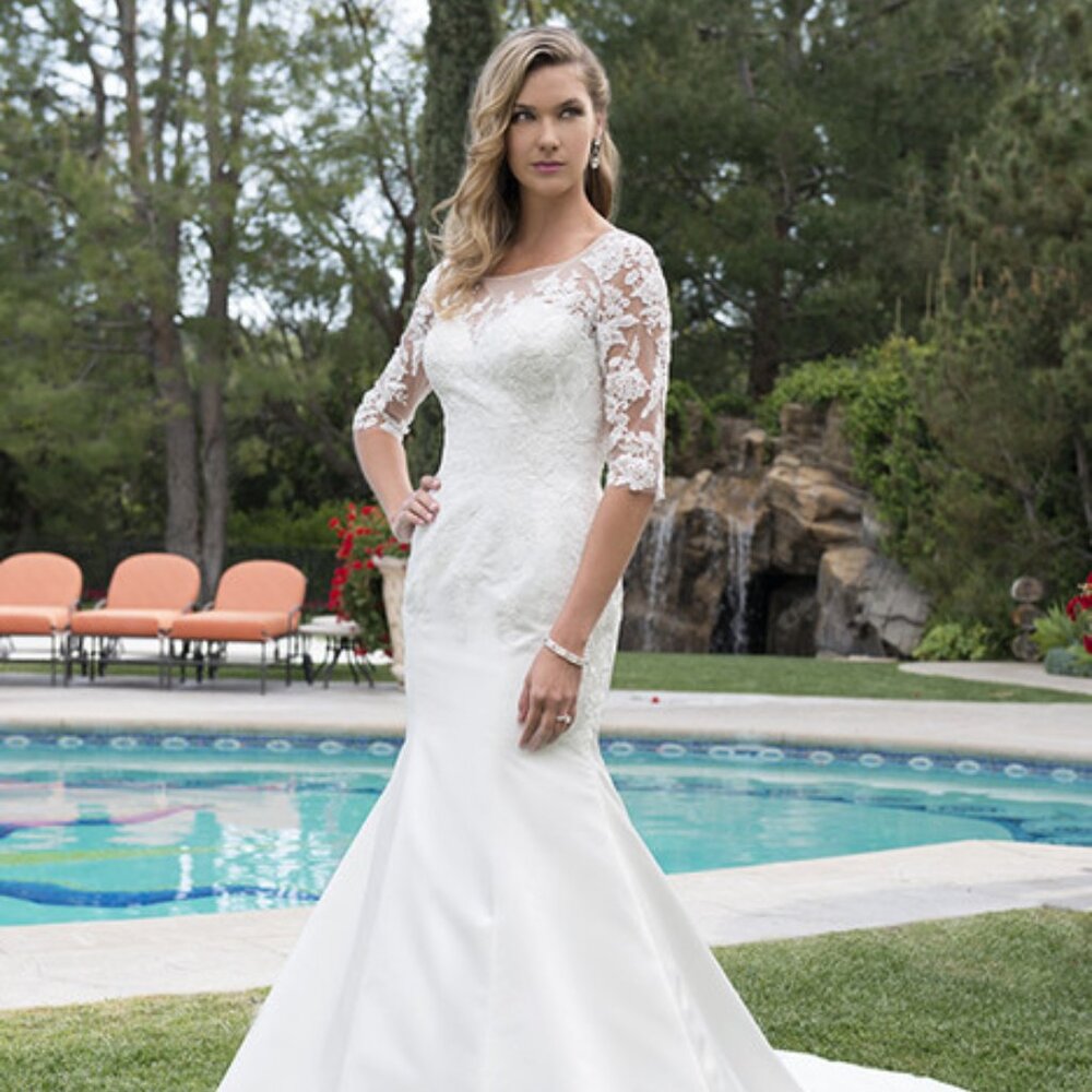 NEW Satin & Lace Wedding Dress, Ivory Mermaid Fit & Flare Sexy, 1/2 Sleeve Lace